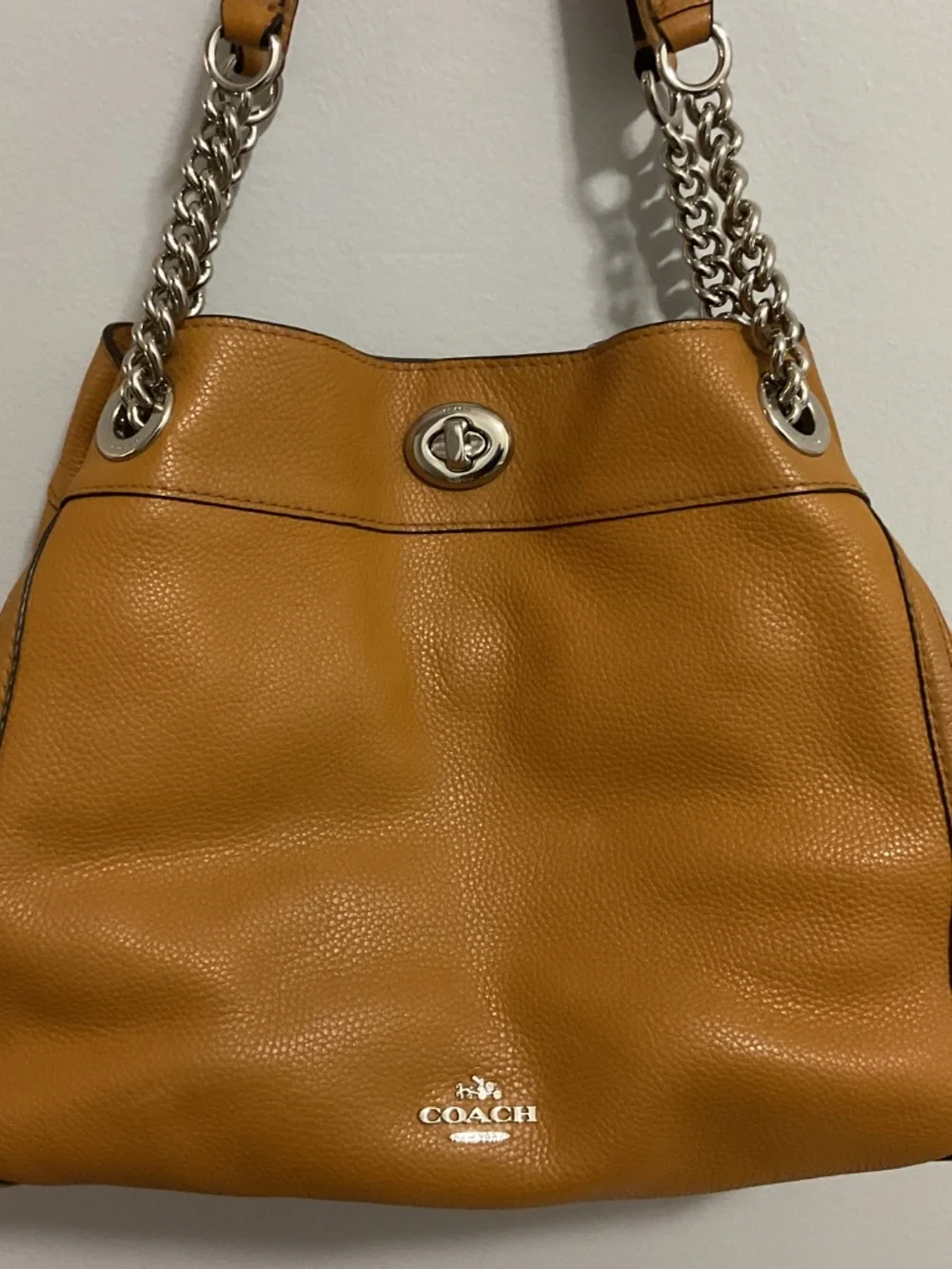 COACH  EDIE Turnlock Pebbled Leather Shoulder Bag w Silver Chain Handle Accent